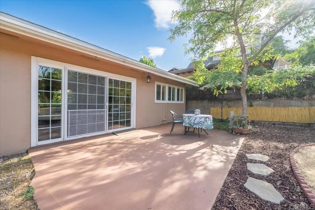 https://cdn.realtyfeed.com/cdn/127/307063497/61aed4d98e43eff77779e1c182576eaa.webp