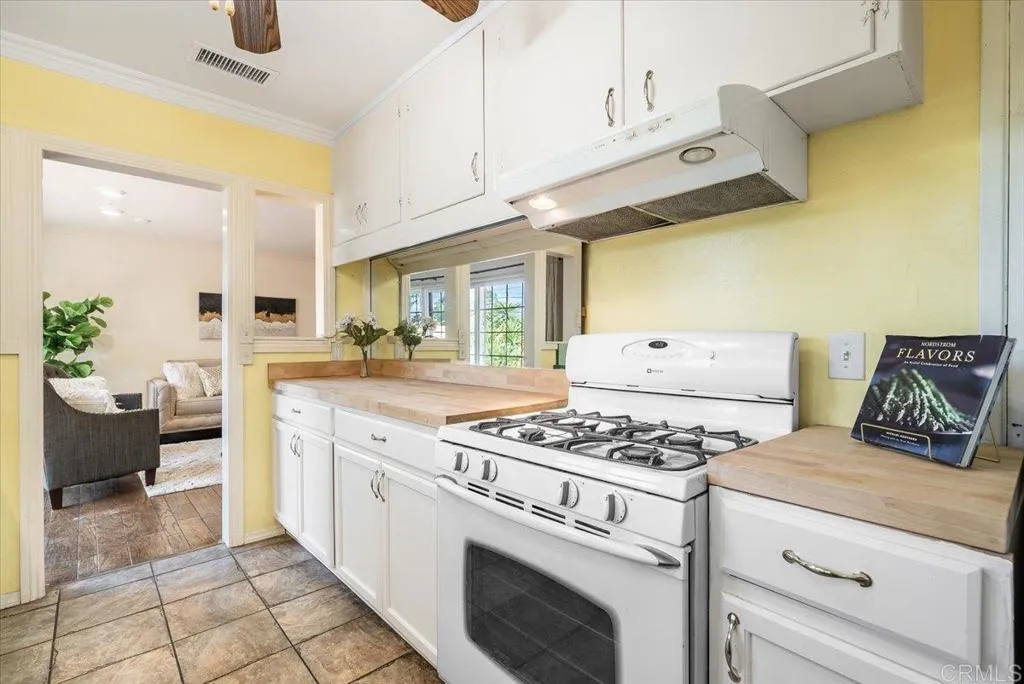 https://cdn.realtyfeed.com/cdn/127/307063497/62ac41709fd538d8018100bb84500334.webp