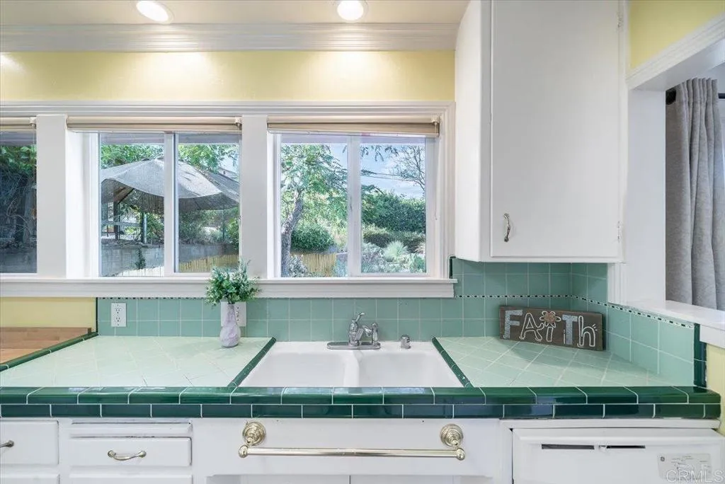 https://cdn.realtyfeed.com/cdn/127/307063497/7375f067eb453f593c78bd1eb6be0866.webp
