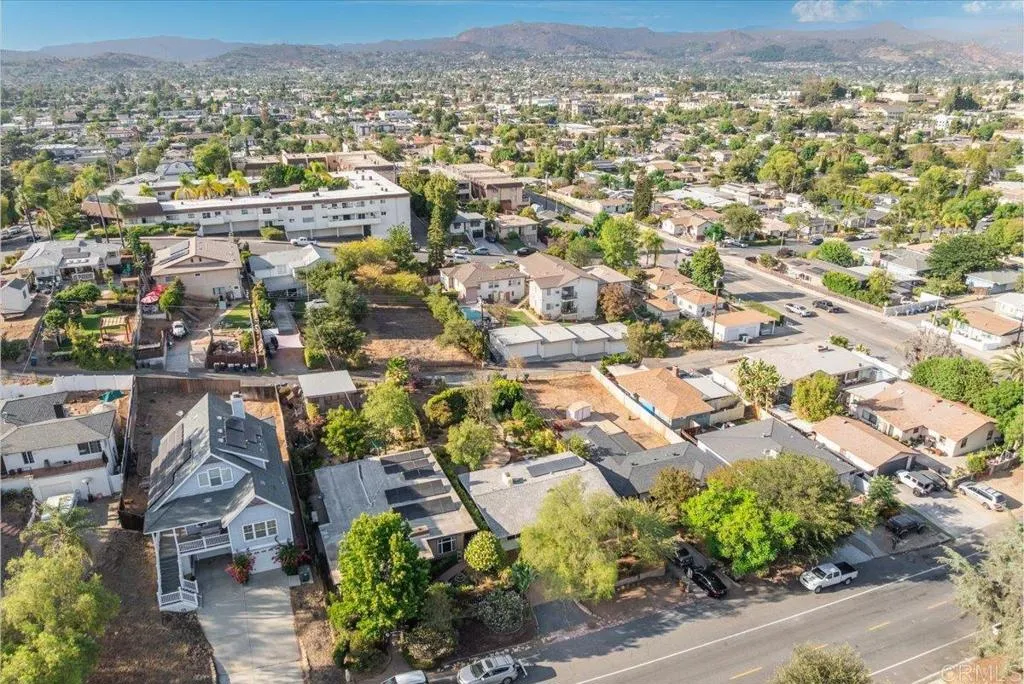 https://cdn.realtyfeed.com/cdn/127/307063497/ea5c329fb2d60e88ae7a18a3457d53c6.webp