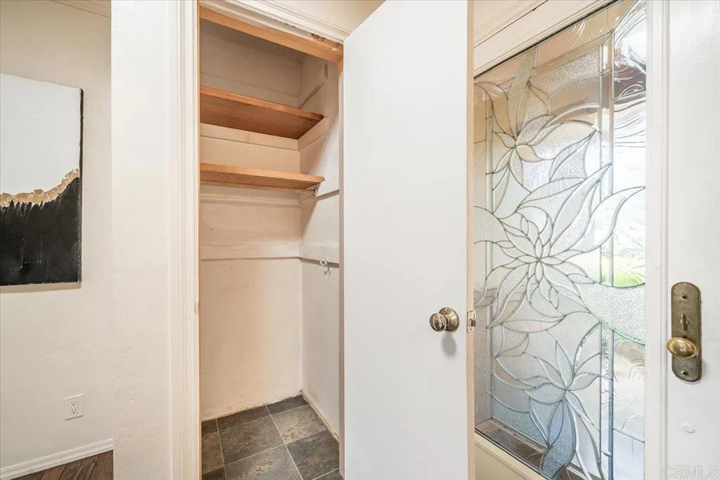 https://cdn.realtyfeed.com/cdn/127/307063497/f32a3b124aca539f76af753c323498d1.webp