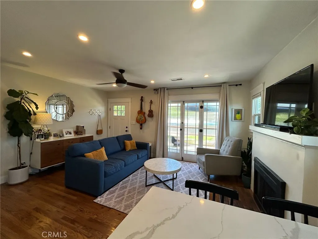 https://cdn.realtyfeed.com/cdn/127/307063502/bffefdfcb975cf0ab555e872eec9e9af.webp