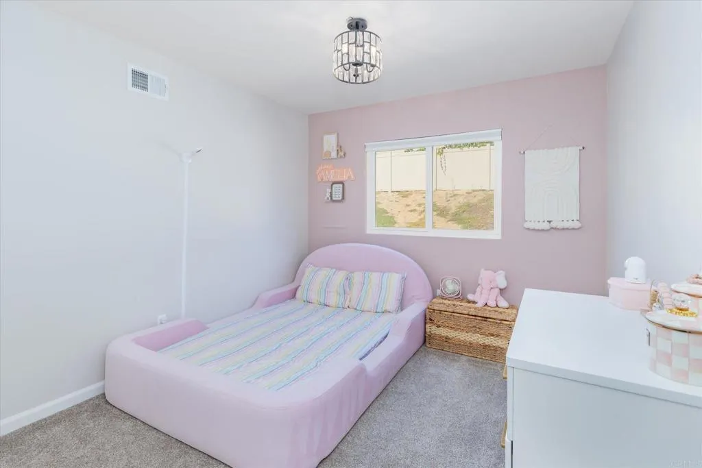 https://cdn.realtyfeed.com/cdn/127/307063562/7393b287550a3a710a9a35f8414c627b.webp
