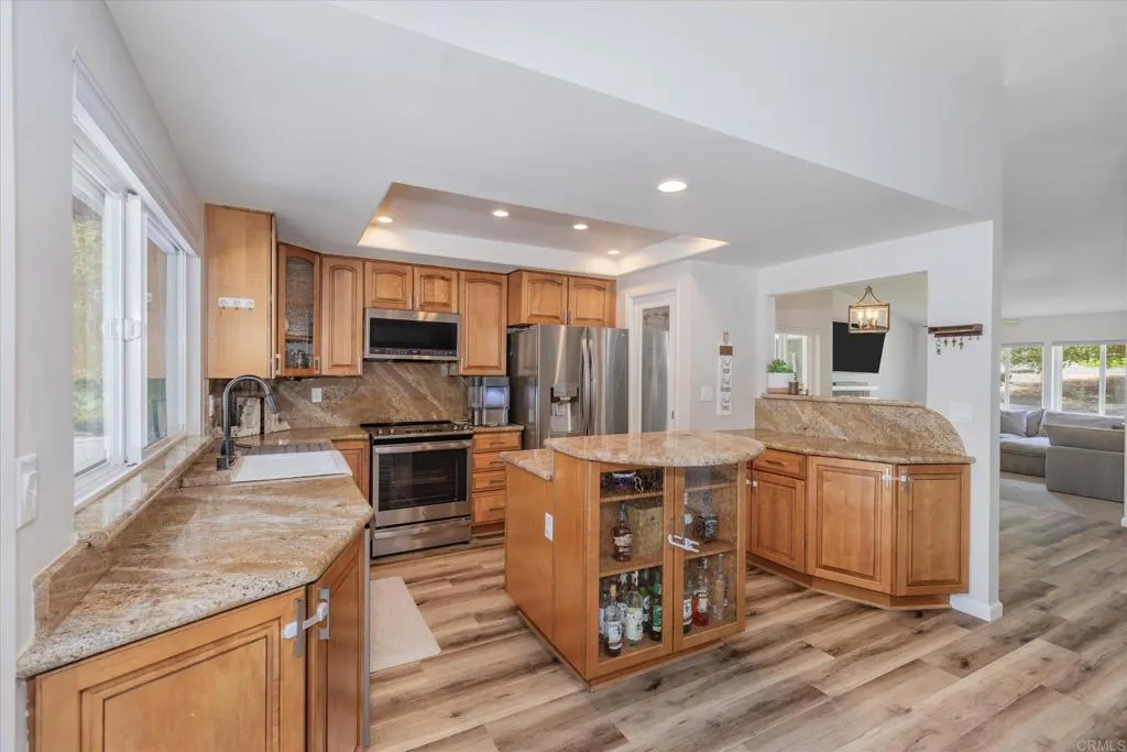 https://cdn.realtyfeed.com/cdn/127/307063562/9dd8118eebb098a6854cd7d2143883e0.webp