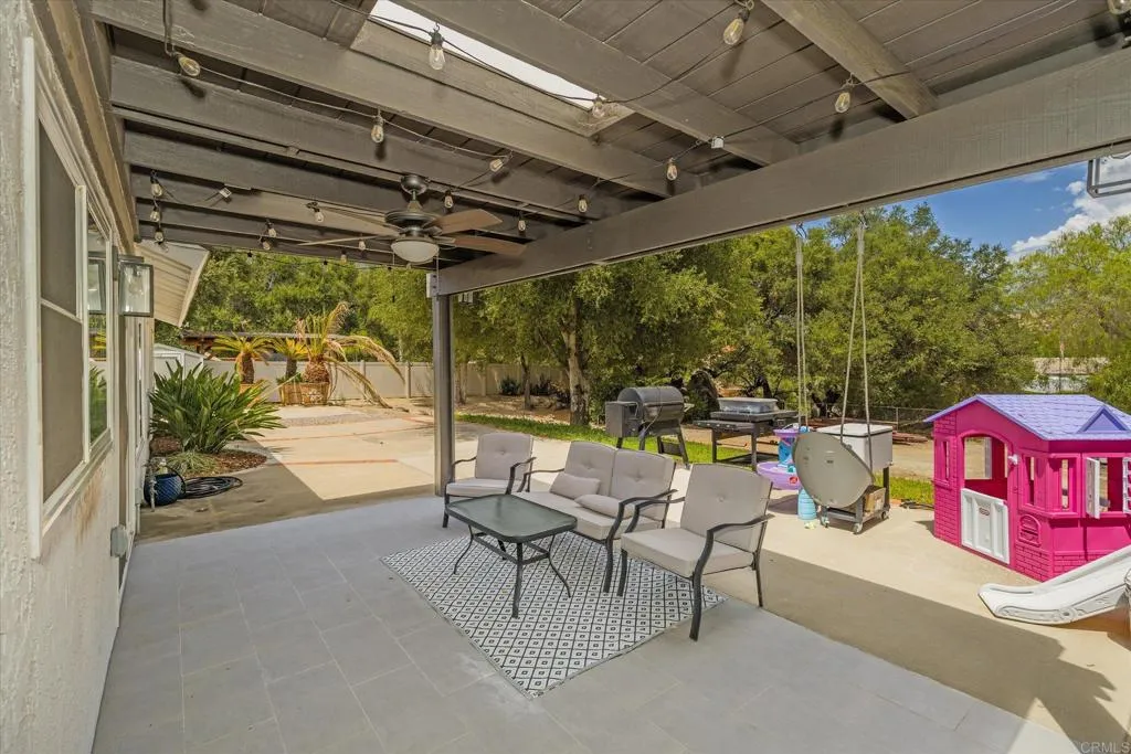 https://cdn.realtyfeed.com/cdn/127/307063562/ae6d580fdfcf01a9a7ca15baddf4c77c.webp