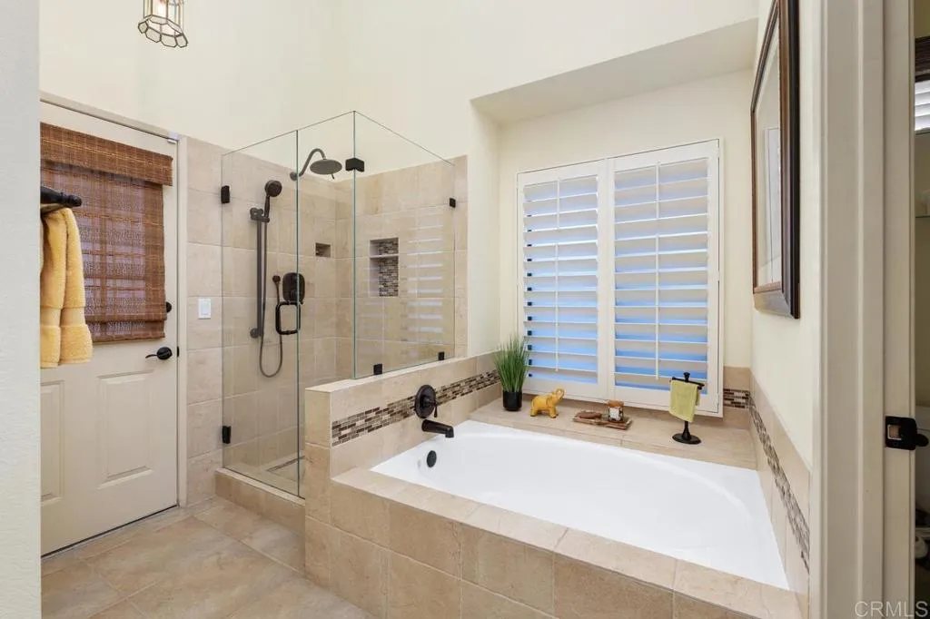 https://cdn.realtyfeed.com/cdn/127/307063568/1dc356ffecc88c8f25391272d4bcbf82.webp