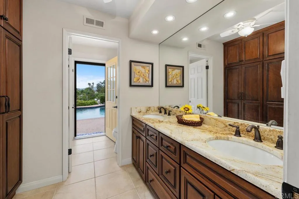 https://cdn.realtyfeed.com/cdn/127/307063568/5f86ef9ee6a664c99d2d2d833ed5c71b.webp