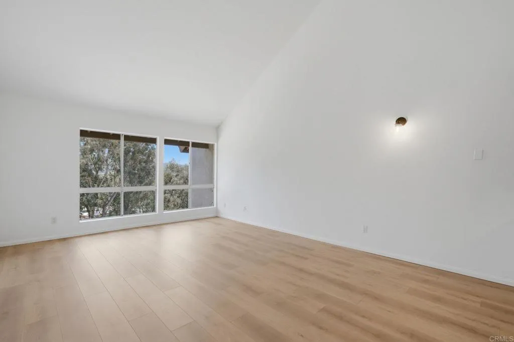 https://cdn.realtyfeed.com/cdn/127/307063585/71dd3ee0c70195540ba552222bb1766e.webp