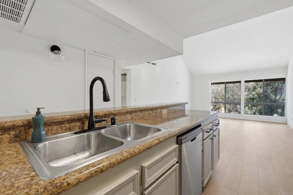https://cdn.realtyfeed.com/cdn/127/307063585/ff5e233b9b717574a7f8d4289a7cd5c4.webp