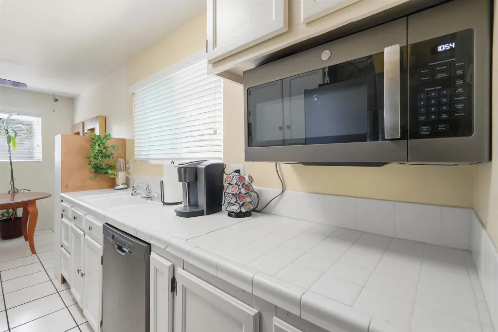 https://cdn.realtyfeed.com/cdn/127/307063636/1fb0fb08eb9afa685530265d549abdf1.webp