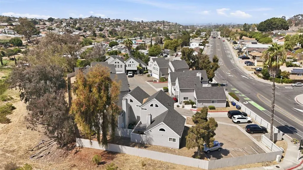 https://cdn.realtyfeed.com/cdn/127/307063636/2cf214b219e6c646fe834f5286af6117.webp