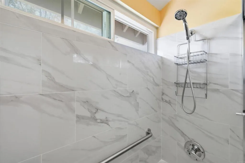 https://cdn.realtyfeed.com/cdn/127/307063636/6609f52dbb2f4f3644f91316a5b481d4.webp