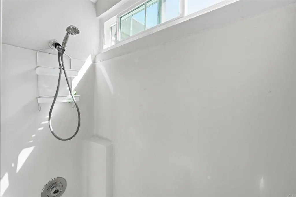 https://cdn.realtyfeed.com/cdn/127/307063636/fd6a89a8f1dda79ce14e2824cb922442.webp