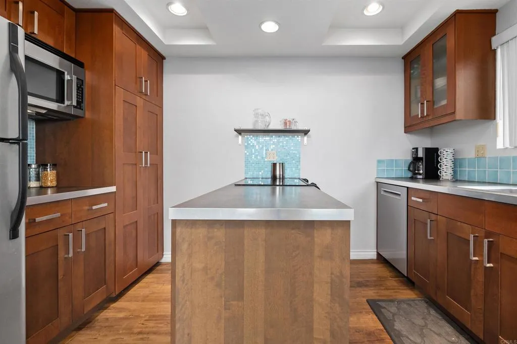 https://cdn.realtyfeed.com/cdn/127/307063705/2e56ec4890f9306033628278c6e051dd.webp