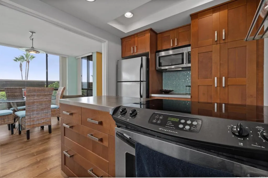 https://cdn.realtyfeed.com/cdn/127/307063705/40bf2f9e75369319f196000db433d373.webp