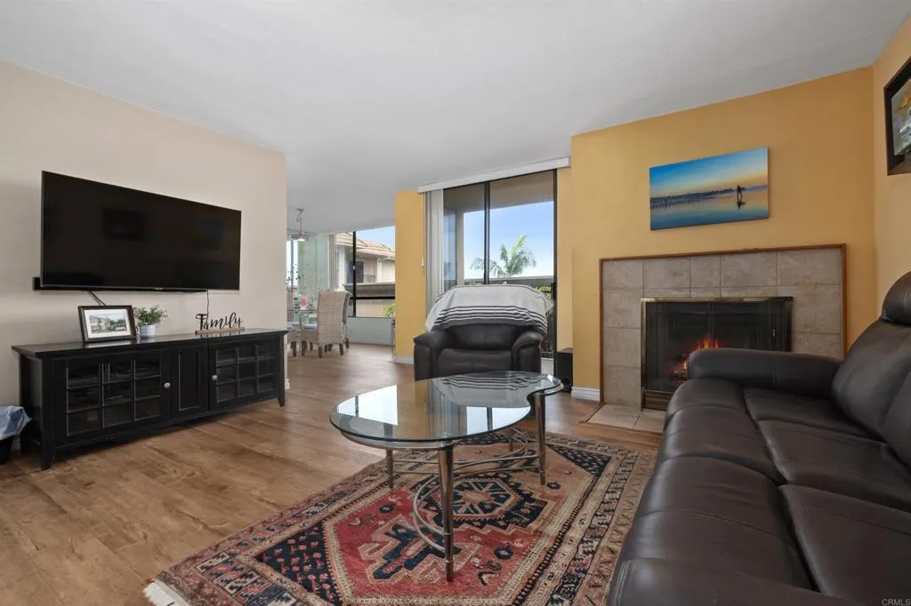 https://cdn.realtyfeed.com/cdn/127/307063705/aaea2ee44212ddc691a2ca014971a20d.webp