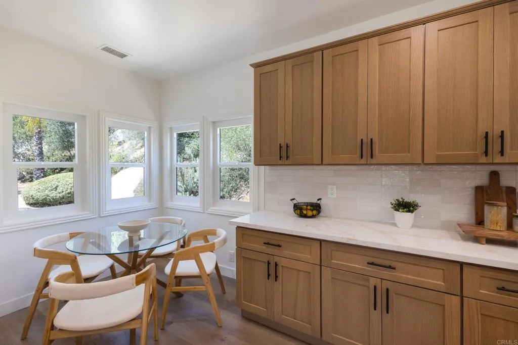 https://cdn.realtyfeed.com/cdn/127/307063748/07f068ac23bd61fc76b792d2284d3a03.webp