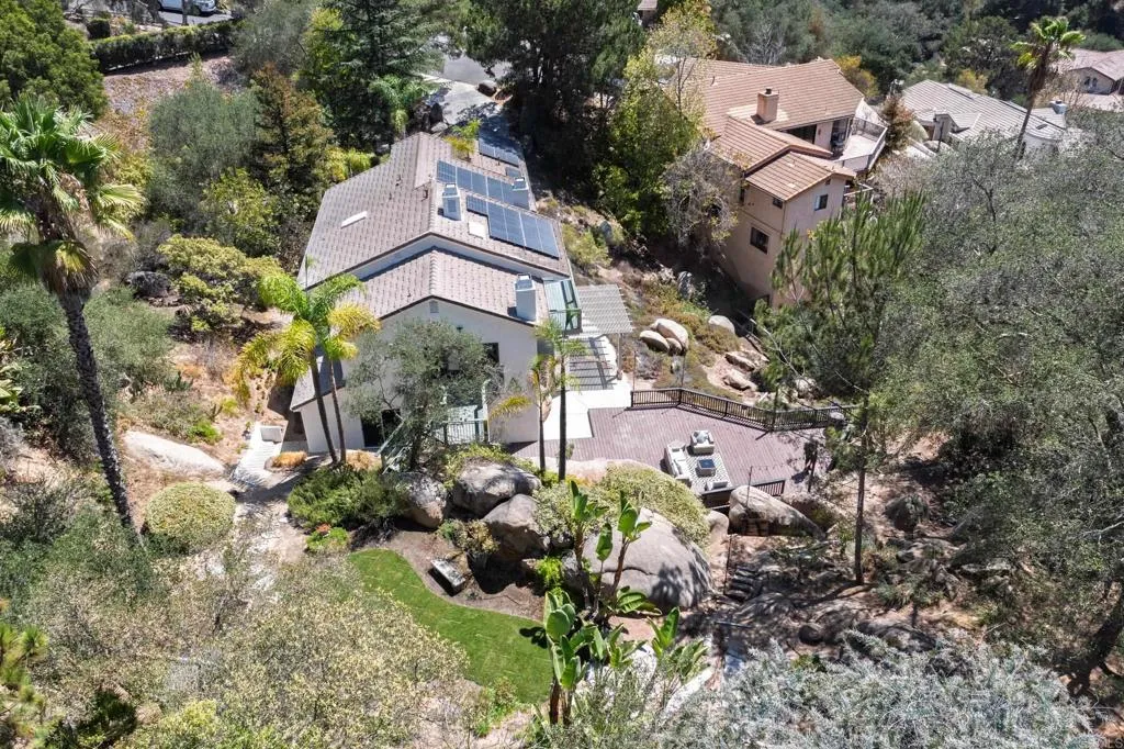 https://cdn.realtyfeed.com/cdn/127/307063748/32c7425bda518dcb0a9211cada11d753.webp