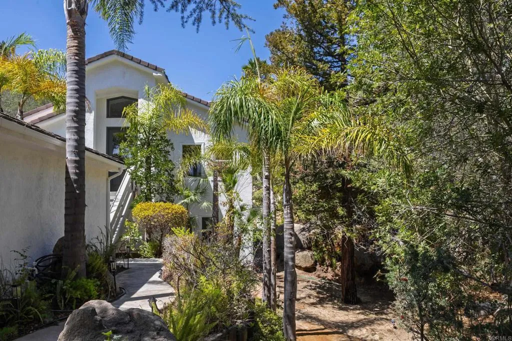https://cdn.realtyfeed.com/cdn/127/307063748/593f4fe69033694c67c2c175f01031dd.webp