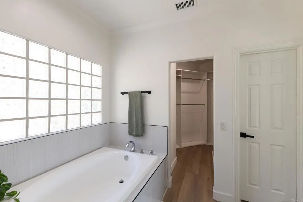 https://cdn.realtyfeed.com/cdn/127/307063748/a5701c6293ebf6d0ddce95ec7ab84b83.webp