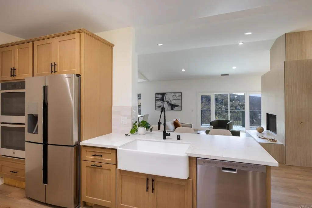 https://cdn.realtyfeed.com/cdn/127/307063748/e28177000d0da1d7acc8374bc4e14bb7.webp