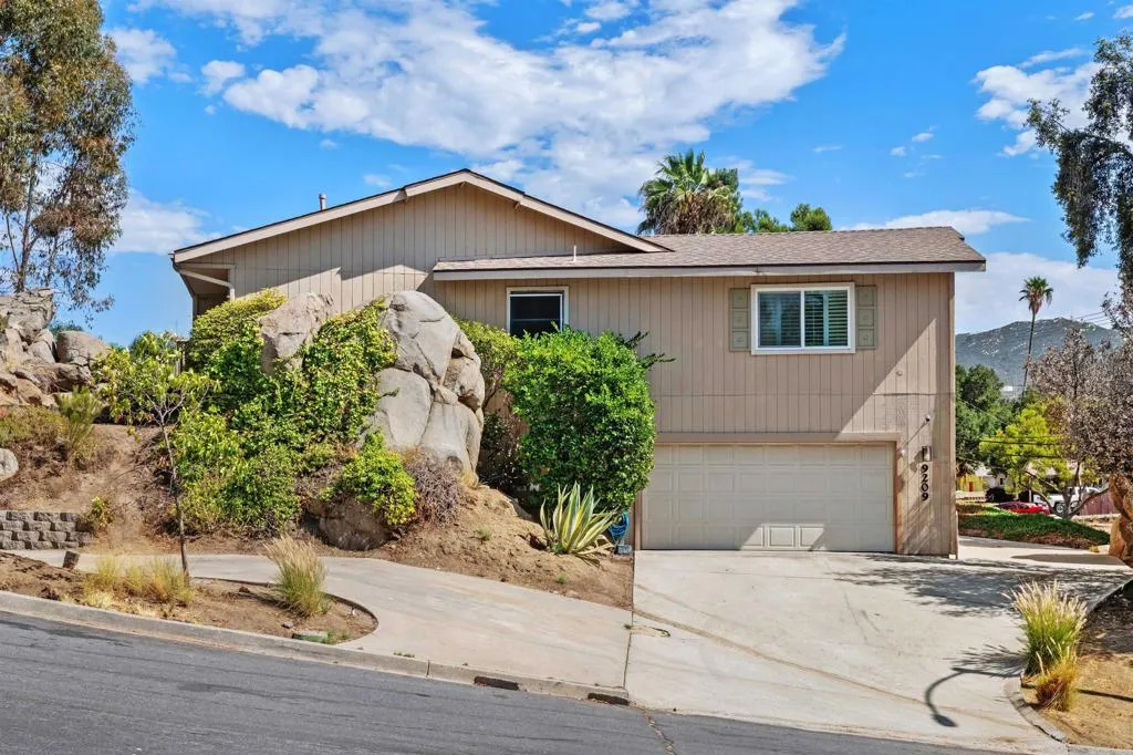 9209 Lakeview Terrace, Lakeside, CA 92040 - Main photo, Lakeside, CA