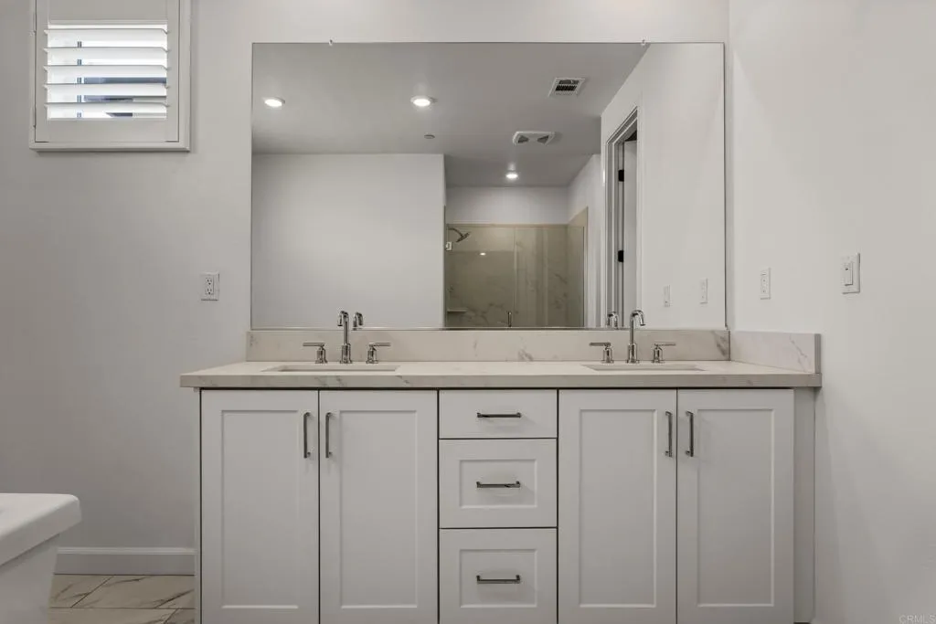 https://cdn.realtyfeed.com/cdn/127/307063776/07fa36003c1d5fea484b1bec3e1e13e0.webp