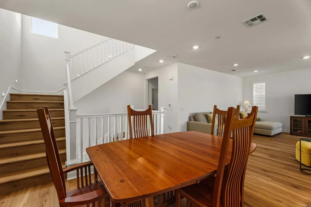 https://cdn.realtyfeed.com/cdn/127/307063776/09e9ed684ea67214034e8da15c1b56f8.webp