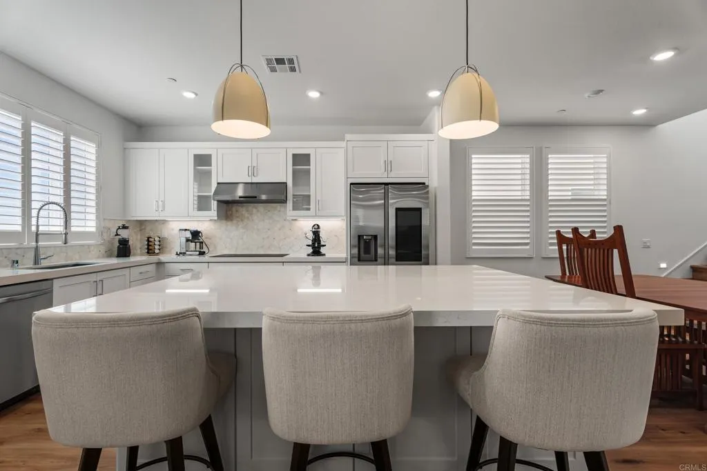 https://cdn.realtyfeed.com/cdn/127/307063776/ae2282bb4085025644655129550a44fa.webp
