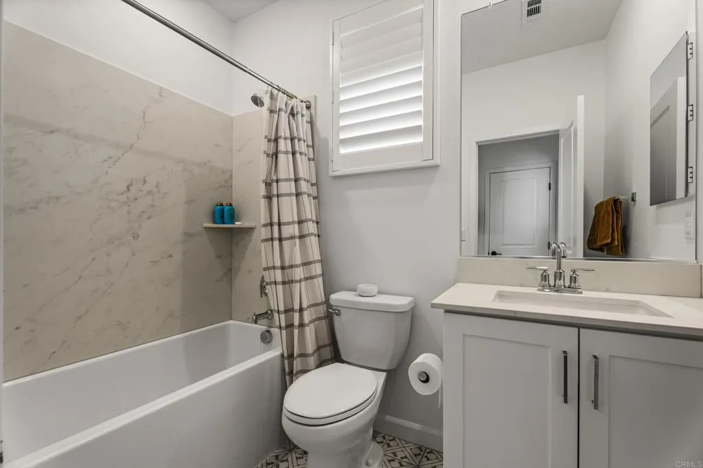 https://cdn.realtyfeed.com/cdn/127/307063776/d60bdd2e7c16a6168bd6d17c392c2c1d.webp