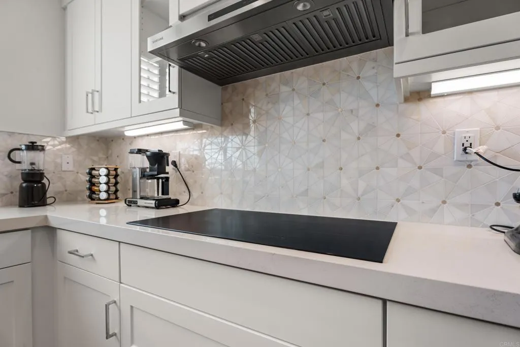 https://cdn.realtyfeed.com/cdn/127/307063776/e30b72394d9dd252db54d4388d1039bf.webp