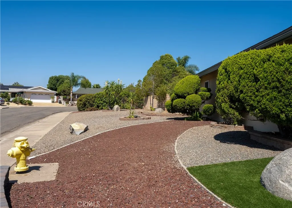 https://cdn.realtyfeed.com/cdn/127/307063804/72bb40073b216e6217be902755bb89b4.webp