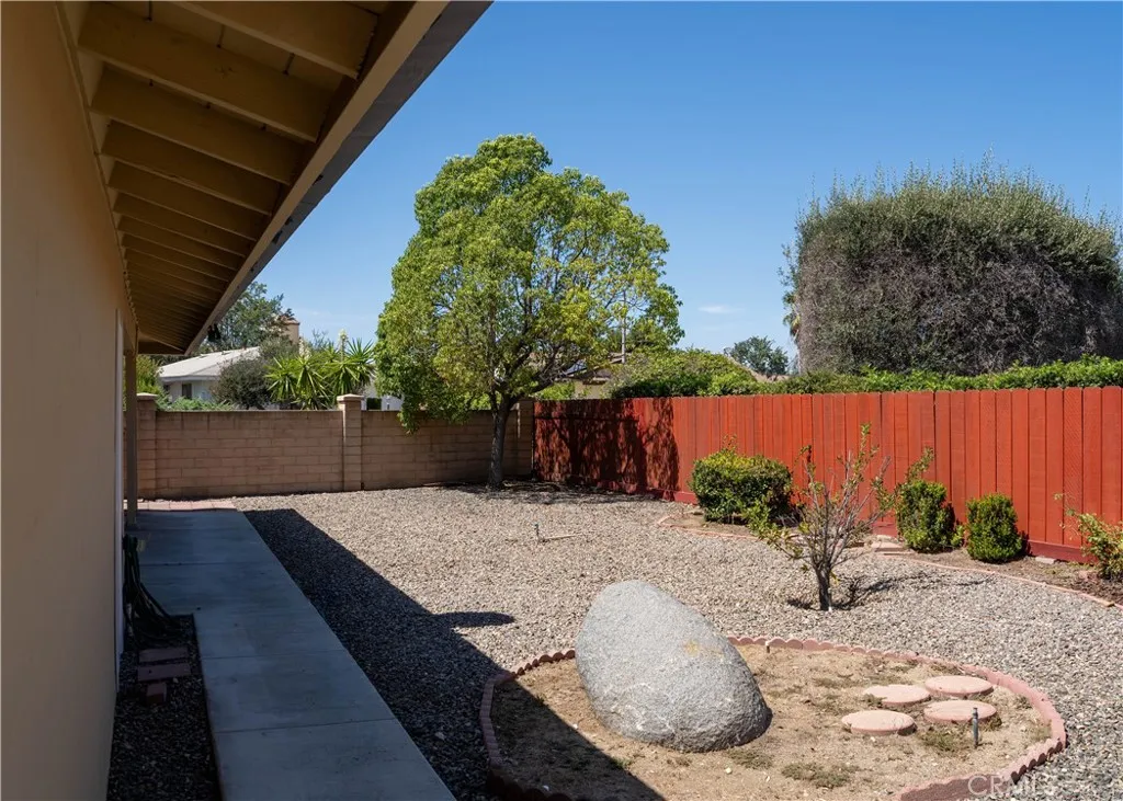 https://cdn.realtyfeed.com/cdn/127/307063804/cafd06bc3f7e0fee8fe12457a9afc689.webp
