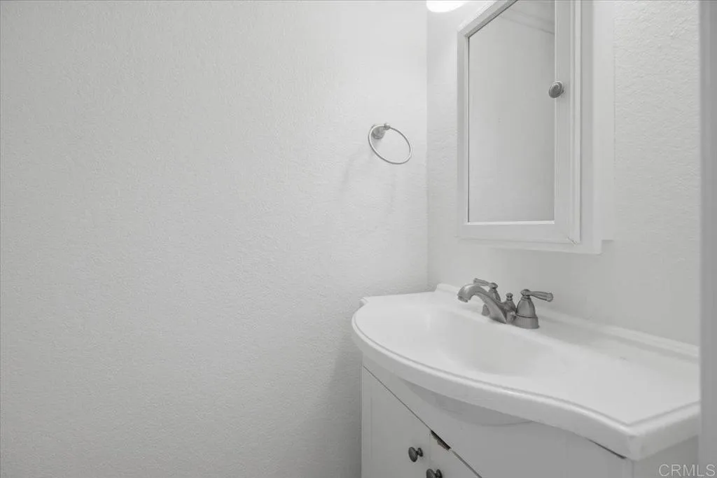 https://cdn.realtyfeed.com/cdn/127/307063805/4d2655d959be0abe4b26c7f78b31e7e6.webp