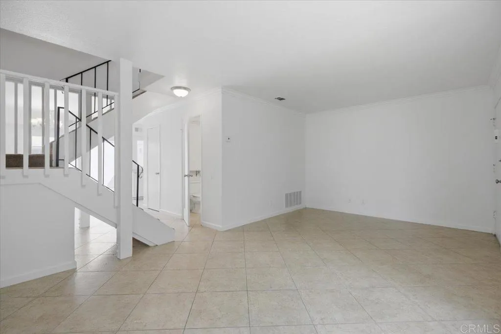 9457 Carlton Oaks Drive Unit B, Santee, CA 92071 - Photo 4 of 30, Santee, CA