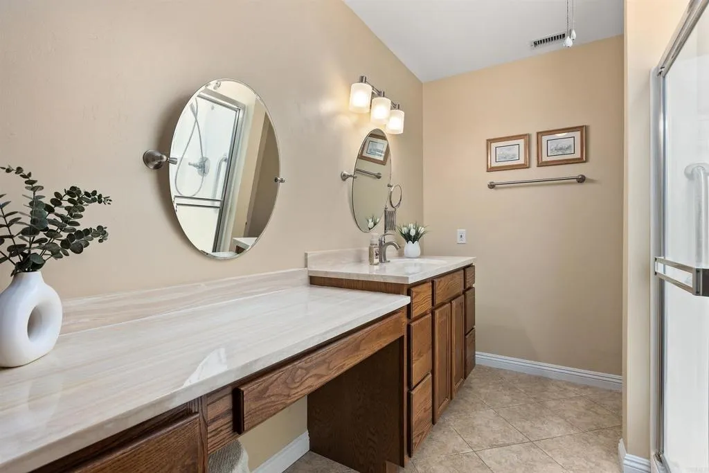 https://cdn.realtyfeed.com/cdn/127/307063877/3d45b42ef4064211cae9d93926d953bc.webp