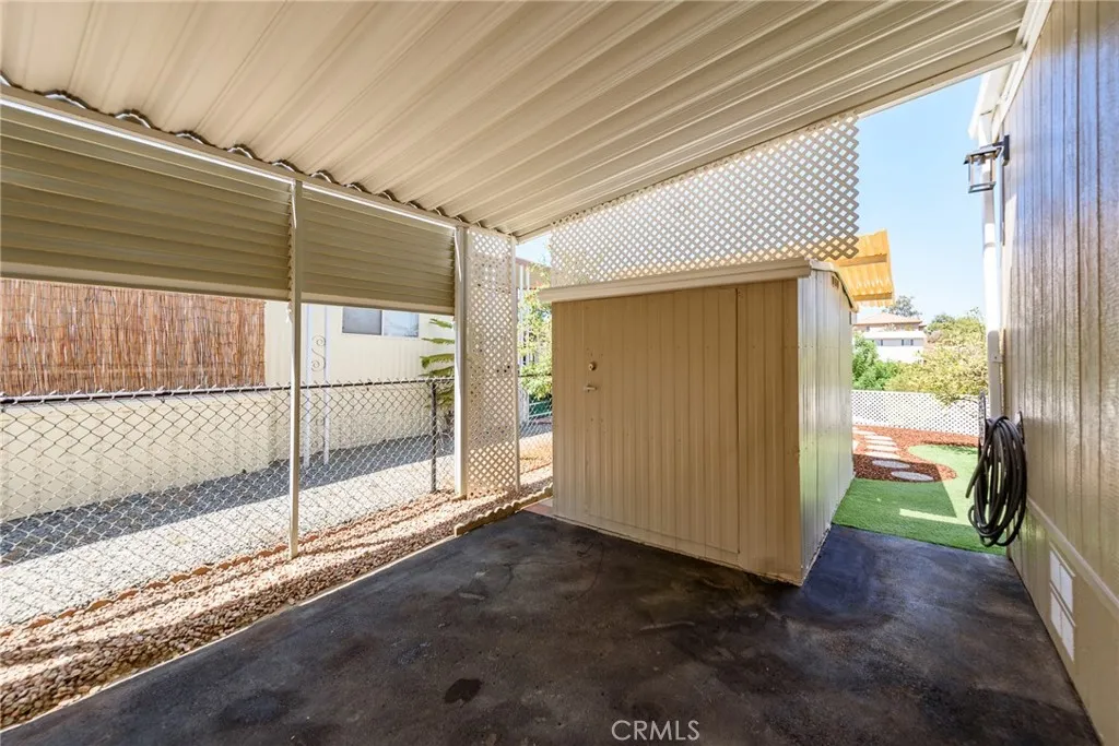 https://cdn.realtyfeed.com/cdn/127/307063882/79ec5205180e7e32188cce1a0b52237c.webp