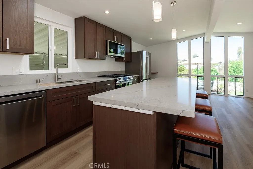 https://cdn.realtyfeed.com/cdn/127/307063882/fc90a03a49e9530d1ab19efff0d4f7af.webp