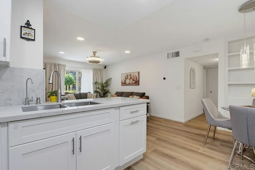 https://cdn.realtyfeed.com/cdn/127/307063983/cd375e04c2e9e3da2bf374d6c97c4e87.webp
