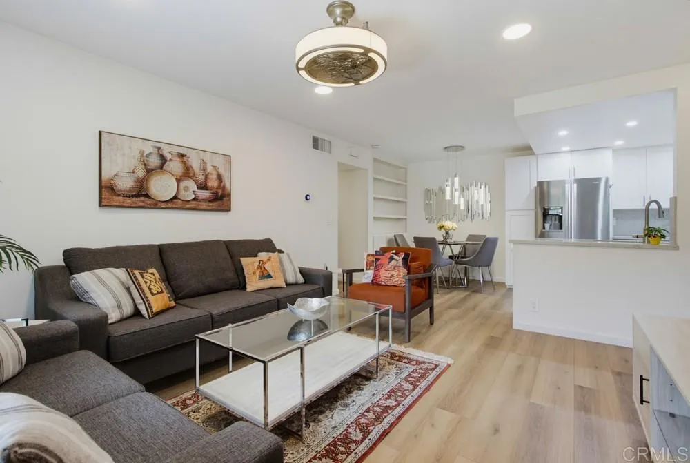 https://cdn.realtyfeed.com/cdn/127/307063983/f817016402dfbf90329d57bc82945bcf.webp
