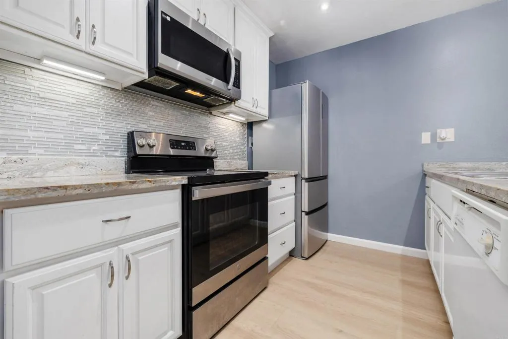 https://cdn.realtyfeed.com/cdn/127/307063987/0f7551d0f88b239476bae829600a9d59.webp