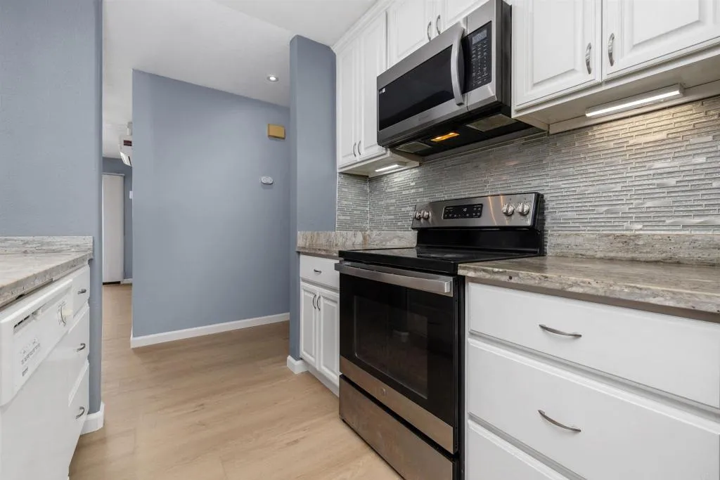 https://cdn.realtyfeed.com/cdn/127/307063987/807d27accd4ff1a2e88fb4a768515d90.webp