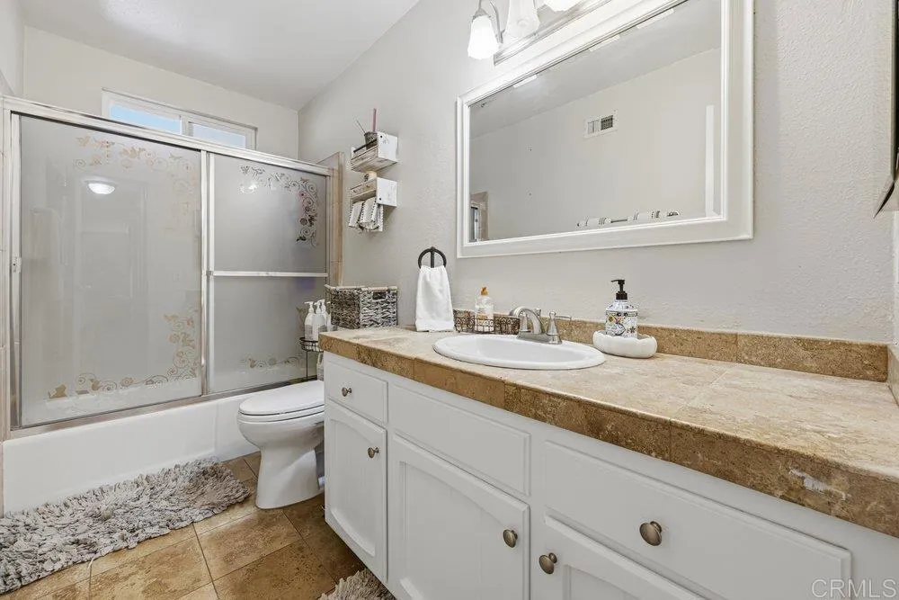 https://cdn.realtyfeed.com/cdn/127/307064024/22c6ea2f3f84bc02b6dea844a705c998.webp
