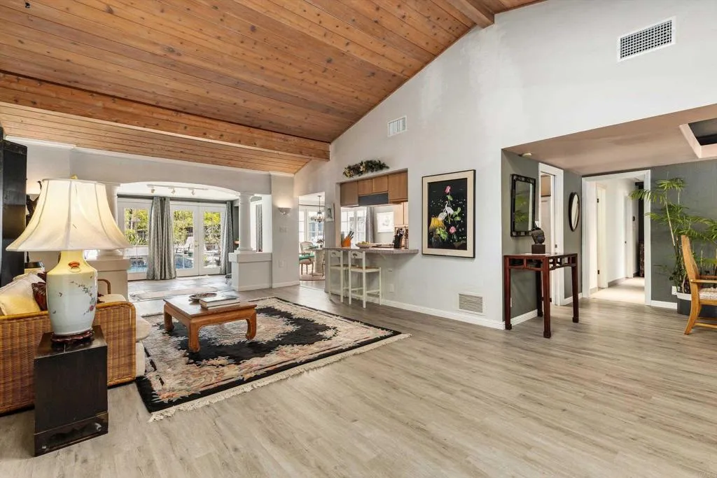 https://cdn.realtyfeed.com/cdn/127/307064049/01a66cb95dc3b33114ad1a6ba7ee1d74.webp