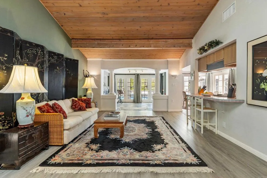 https://cdn.realtyfeed.com/cdn/127/307064049/246c2e3c0d014918efdc507c9cfb1591.webp