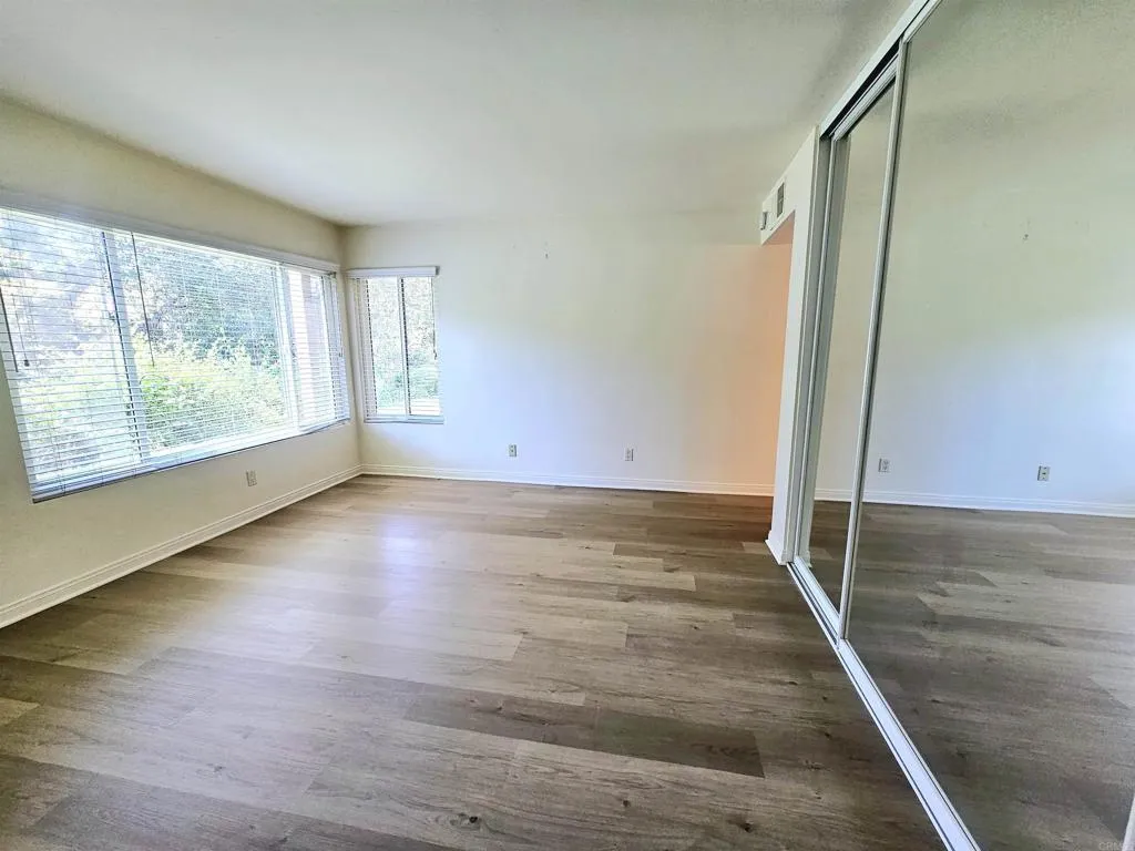 https://cdn.realtyfeed.com/cdn/127/307064103/7f9c96b897daa58c5c46b95b39574cc0.webp