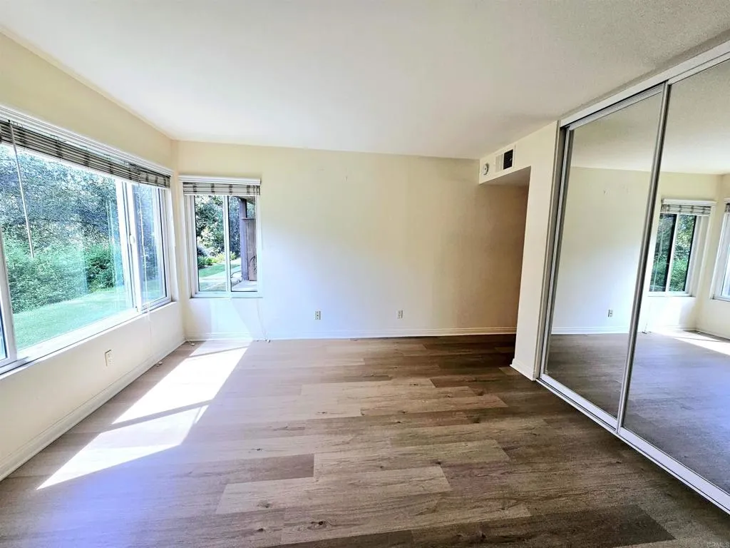 https://cdn.realtyfeed.com/cdn/127/307064103/8b84e8235a1f205205faf654cc760b7d.webp