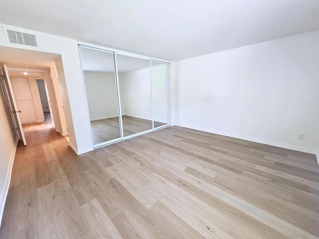 https://cdn.realtyfeed.com/cdn/127/307064103/b4c7420c8fde228992fe5bbb8ba3abfb.webp
