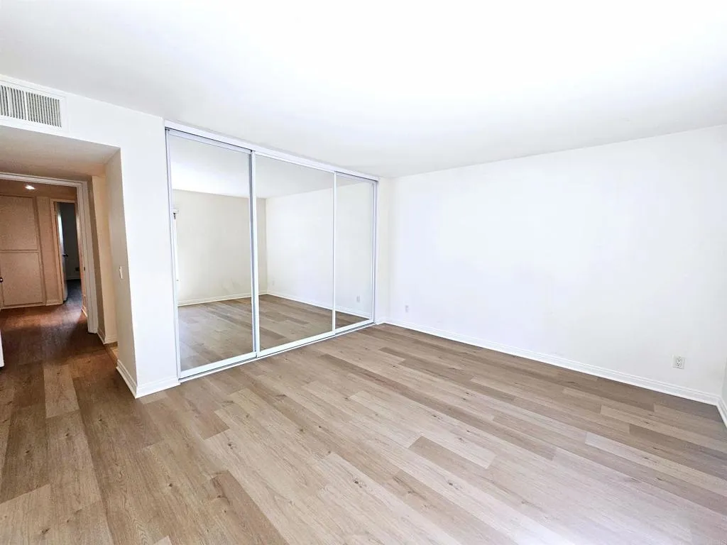 https://cdn.realtyfeed.com/cdn/127/307064103/d3d8d4820d6310f68ab14d410b3af557.webp