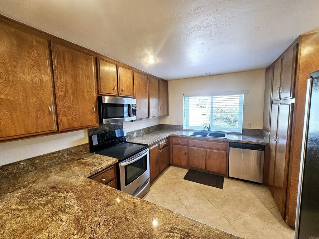 https://cdn.realtyfeed.com/cdn/127/307064103/e16f3116faf90f3fc85fd49cf37bb8fb.webp
